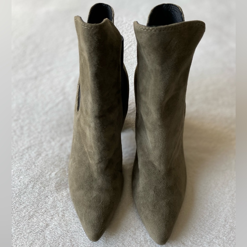 Chinese Laundry Kristin Cavallari womens Starlight Ankle Bootie Olive Suede sz 6 - Picture 4 of 14